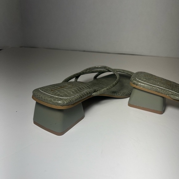 VEGAN LEATHER SANDALS - Picture 3 of 5